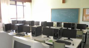 Curso mantenimiento aulas informática